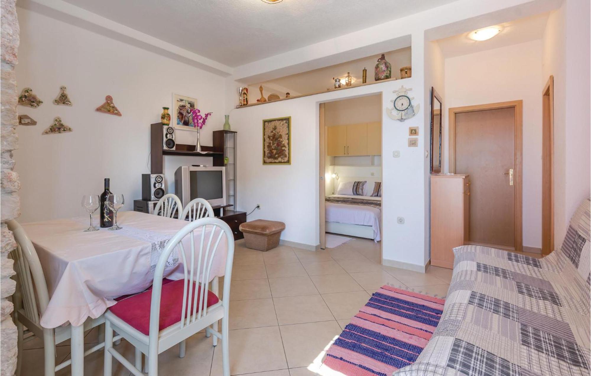 Awesome Home In Podgora With Kitchen Exterior photo